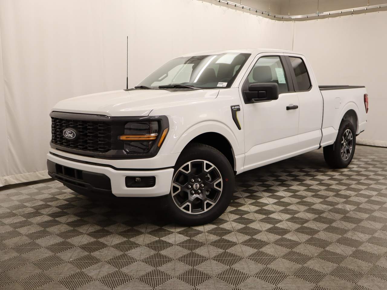 2024 Ford F-150 SuperCab STX