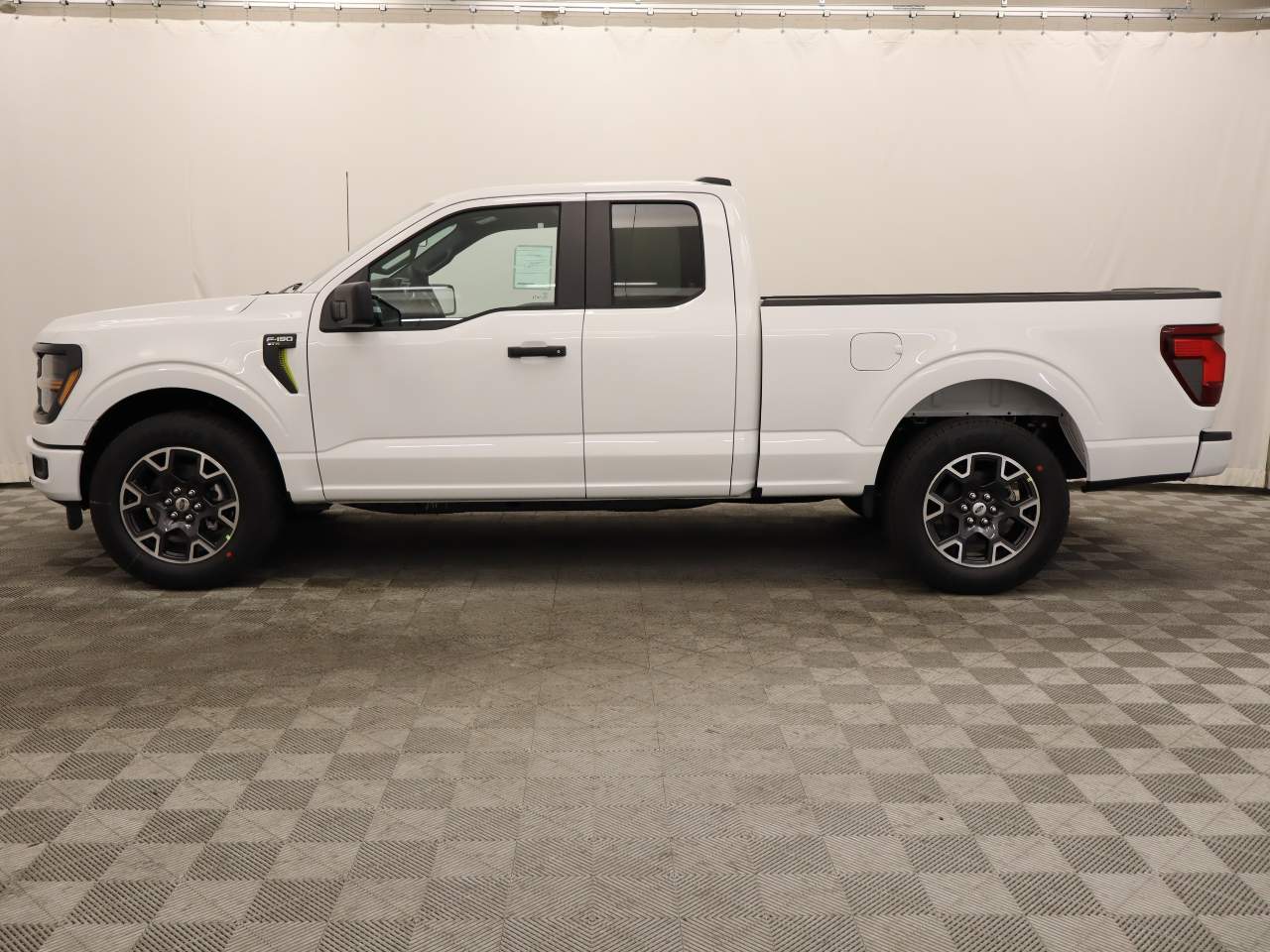 2025 Ford F-150 SuperCab STX