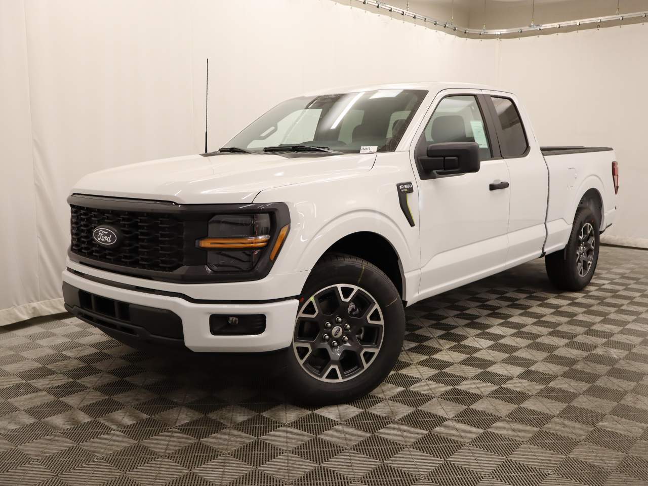 2024 Ford F-150 SuperCab STX