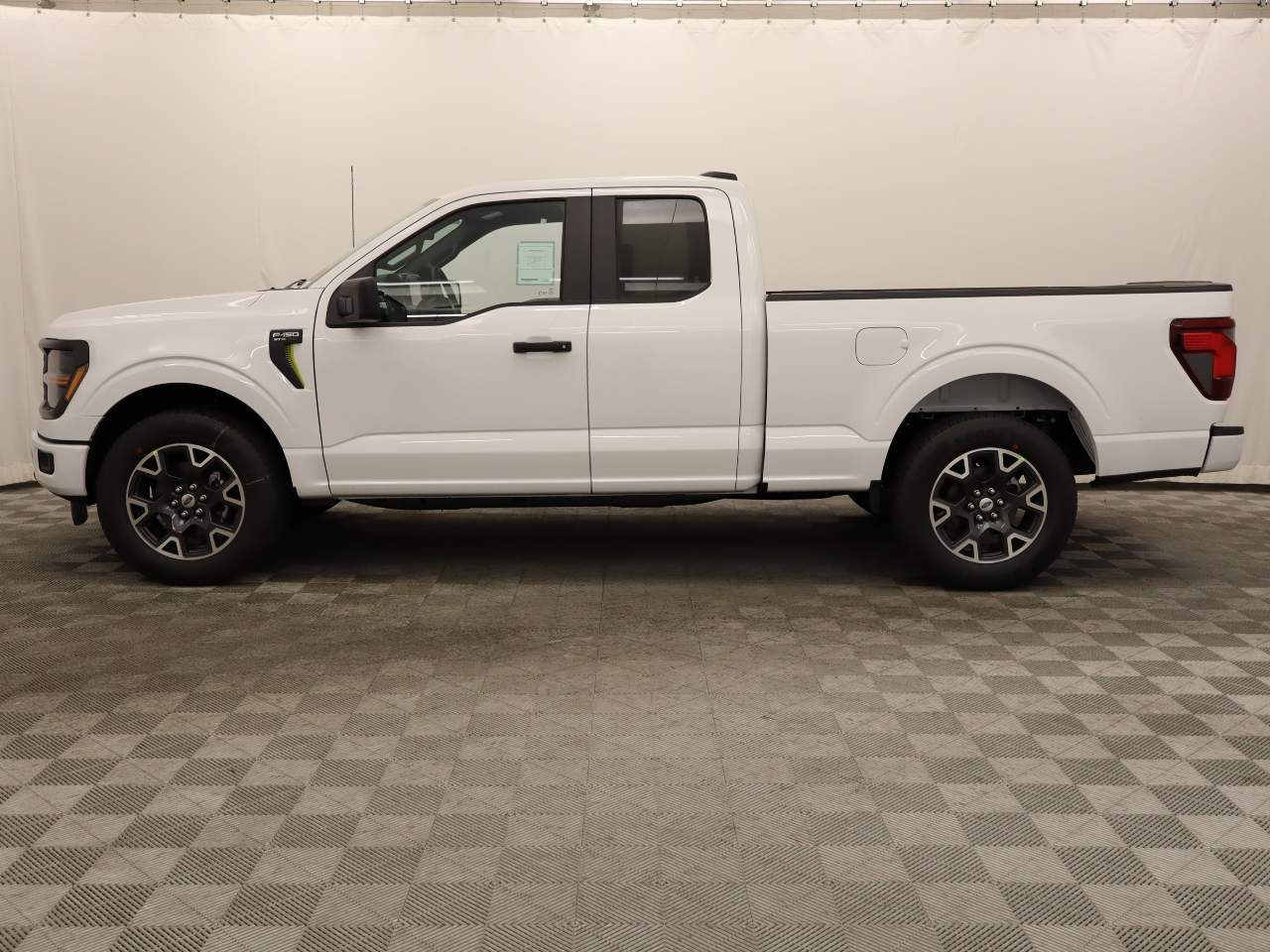 2024 Ford F-150 SuperCab STX