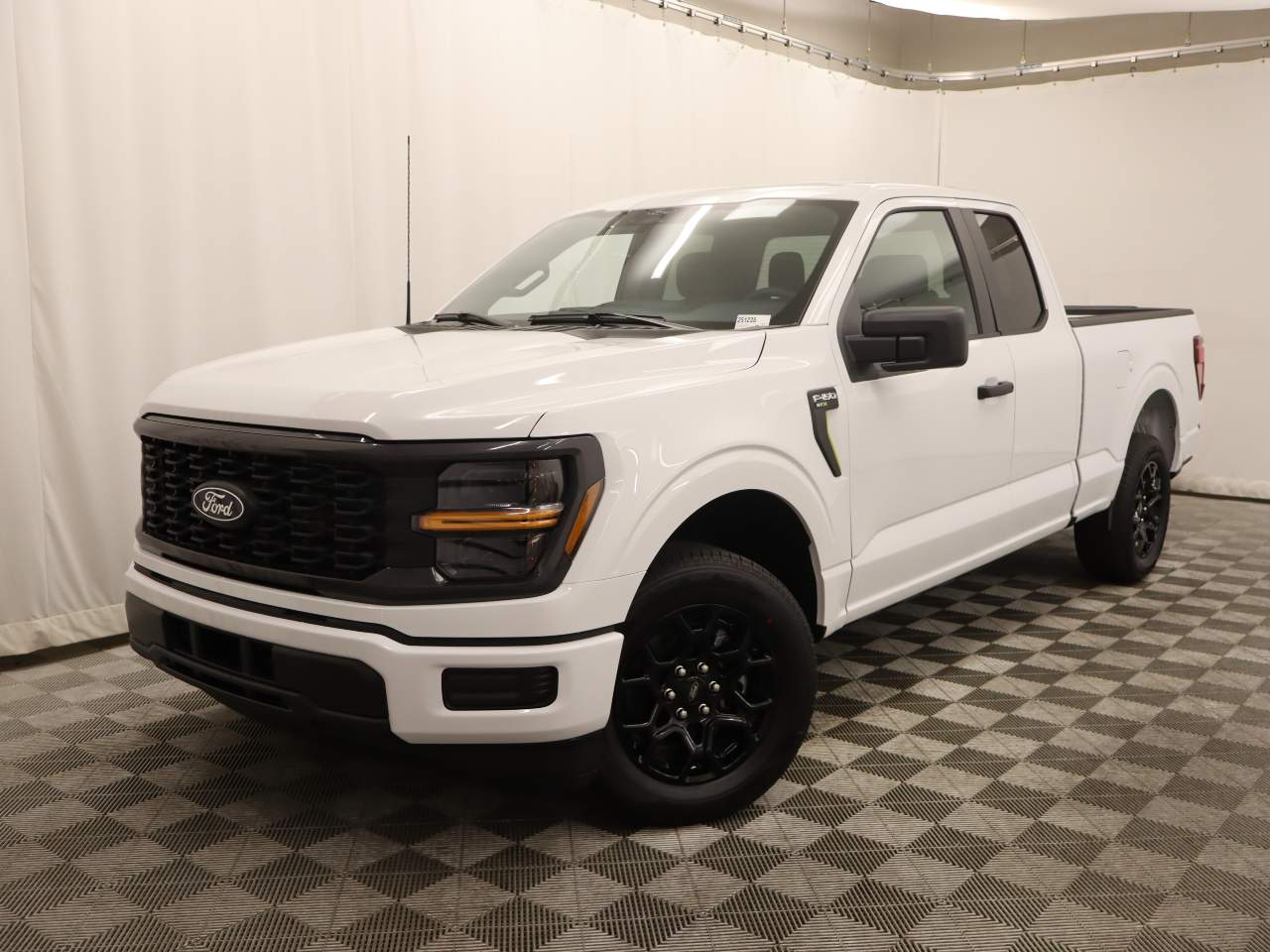 2025 Ford F-150 SuperCab STX