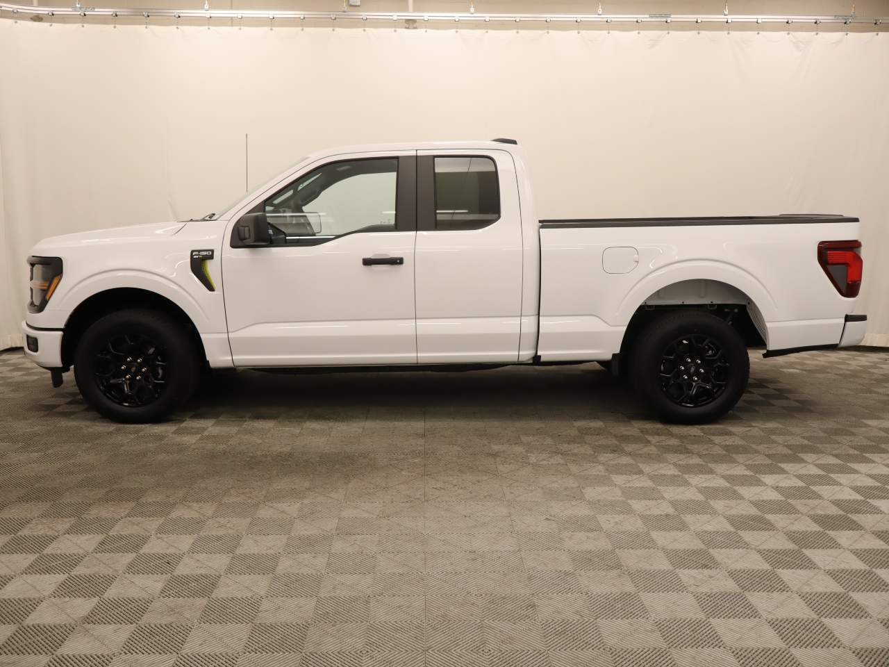 2025 Ford F-150 SuperCab STX