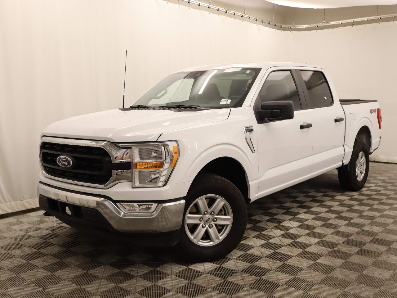 2022 Ford F-150 XLT Crew Cab