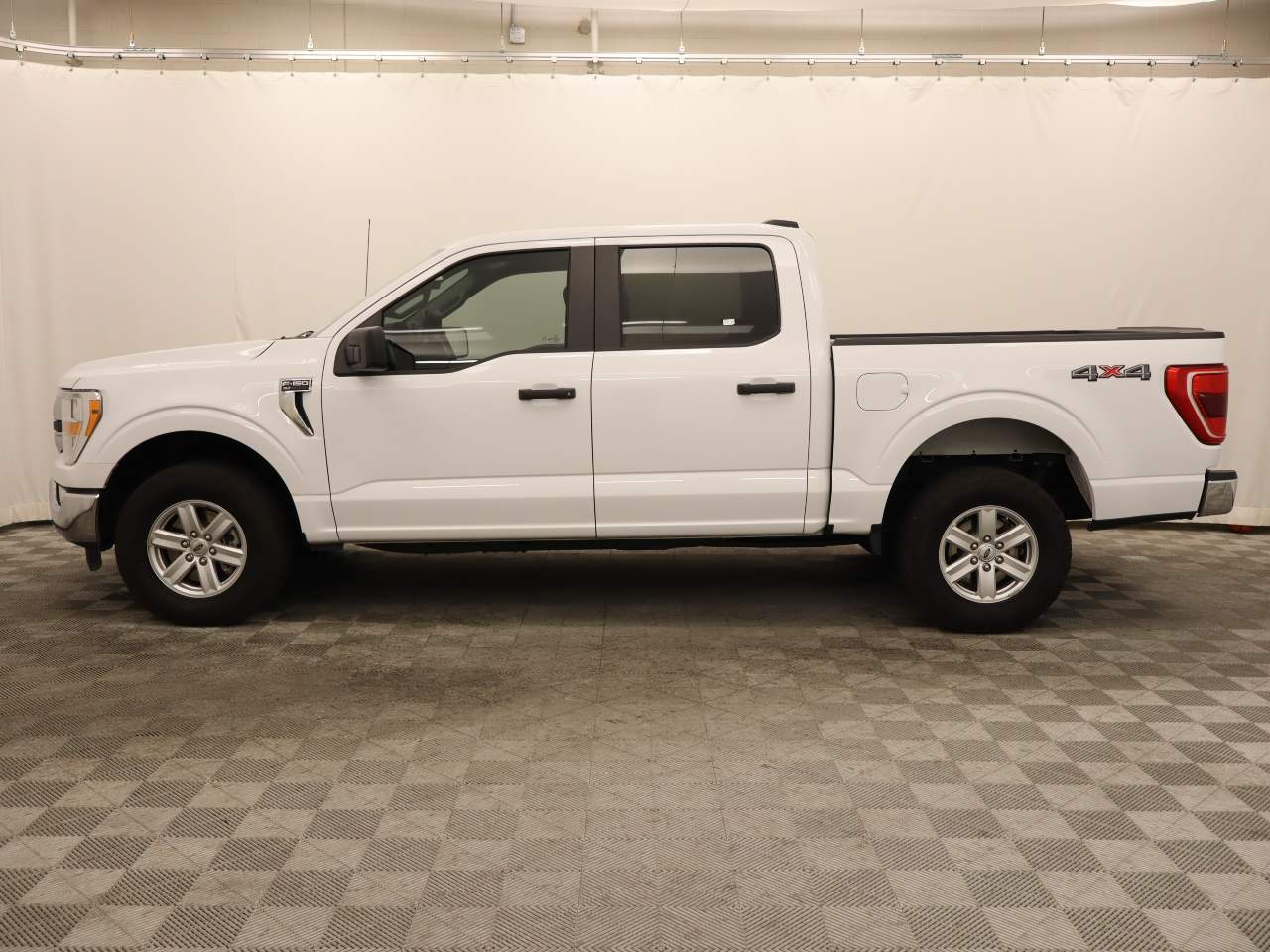 2022 Ford F-150 XLT Crew Cab