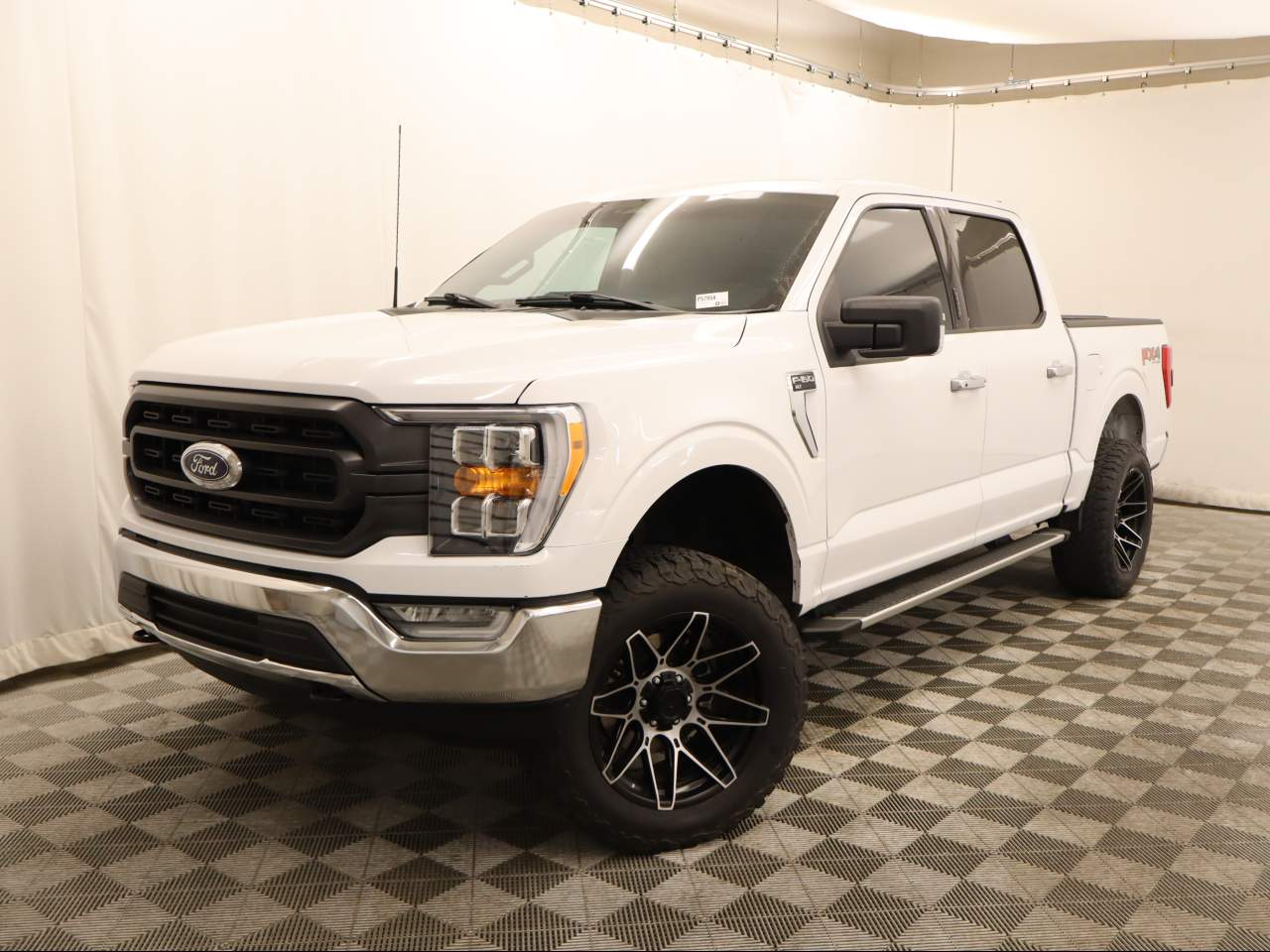 2022 Ford F-150 XLT Crew Cab