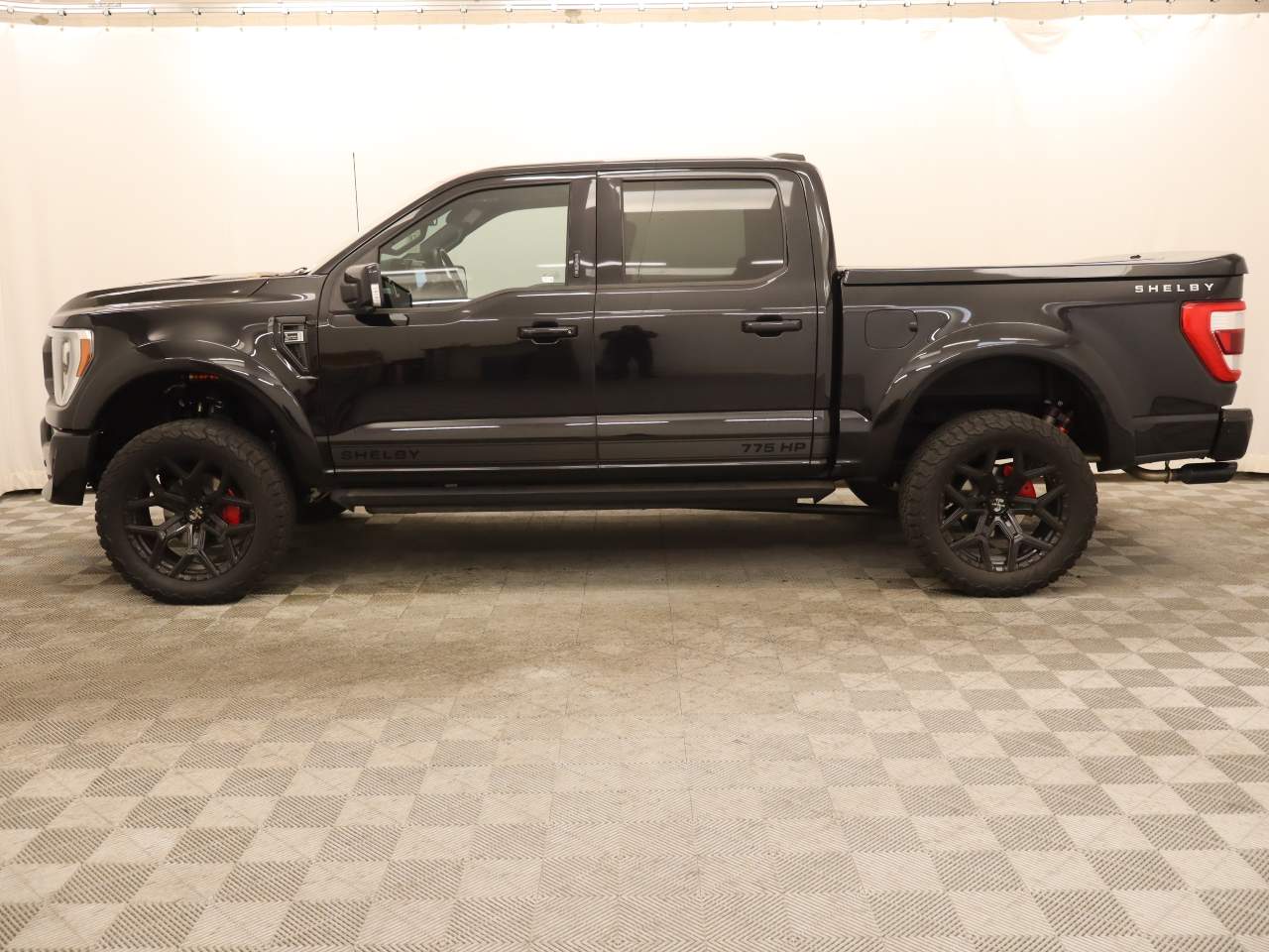 2023 Ford F-150 Lariat Crew Cab