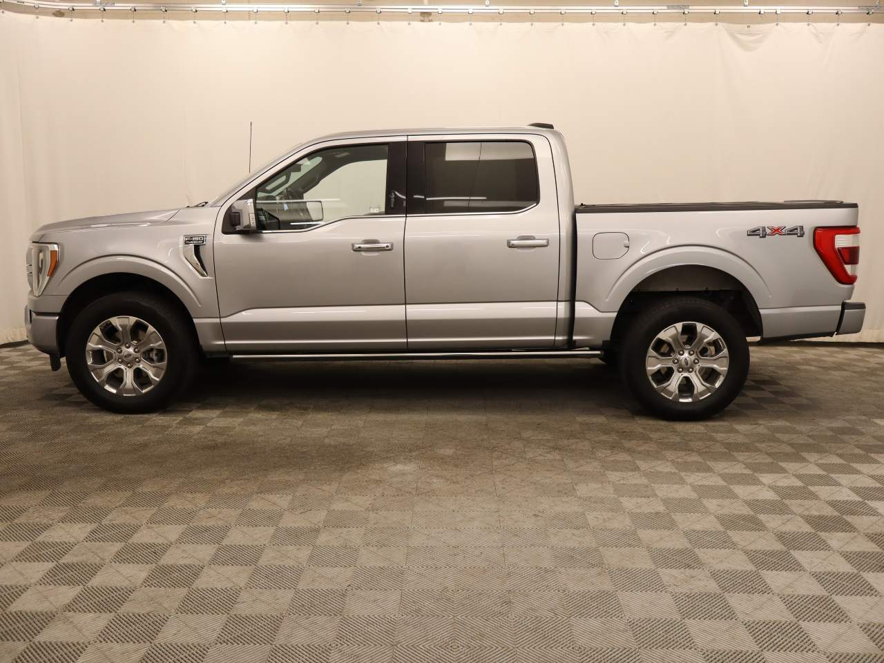 2022 Ford F-150 Platinum Crew Cab