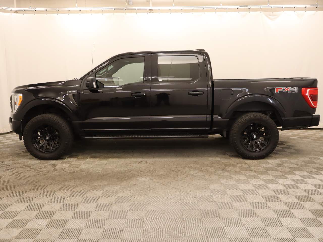 2021 Ford F-150 XLT Crew Cab