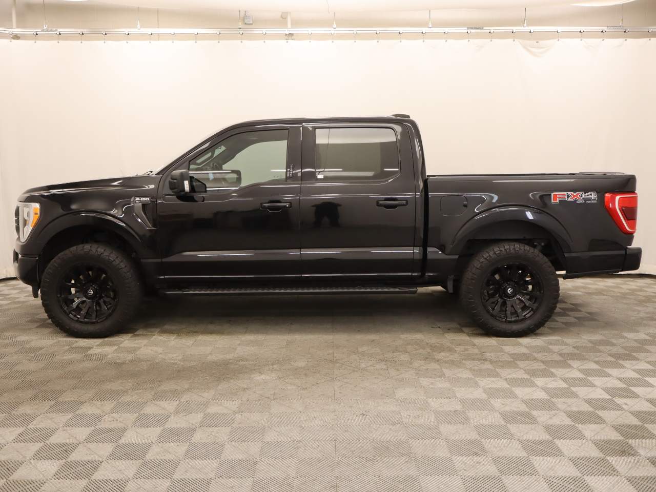 2021 Ford F-150 XLT Crew Cab