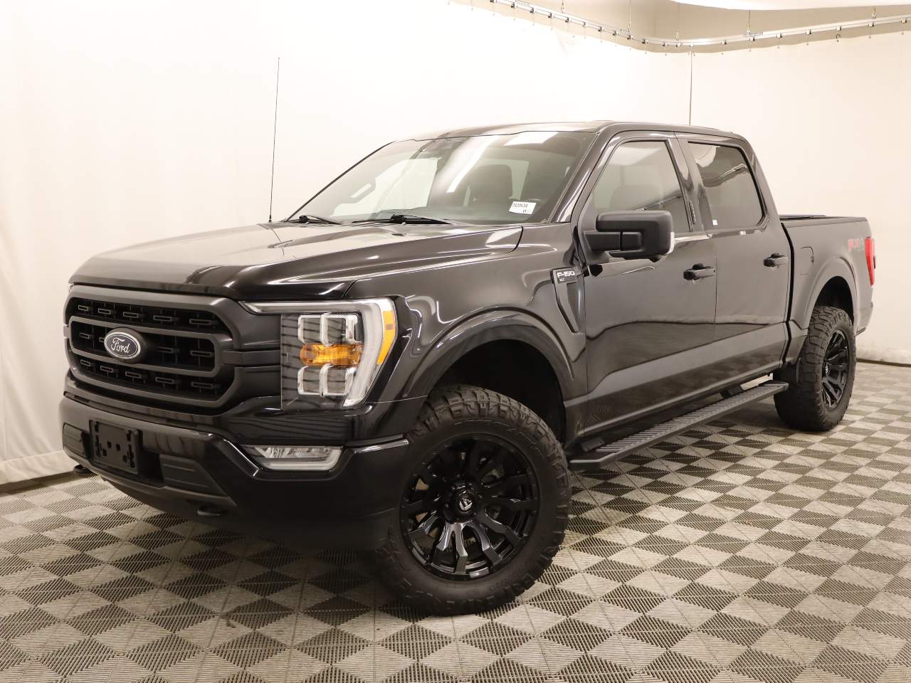 2021 Ford F-150 XLT Crew Cab