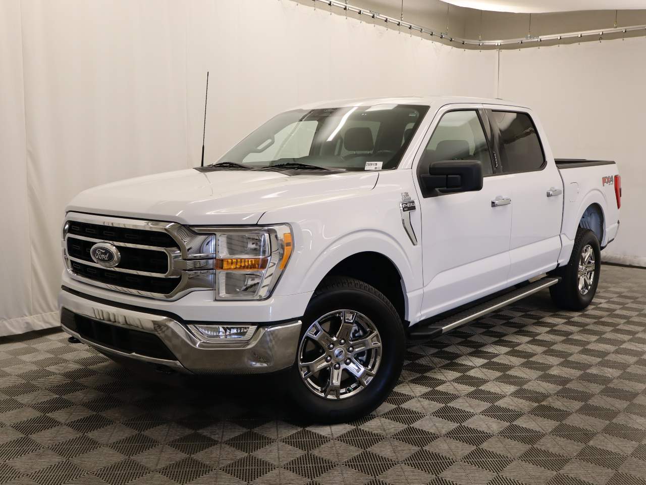2022 Ford F-150 XLT Crew Cab