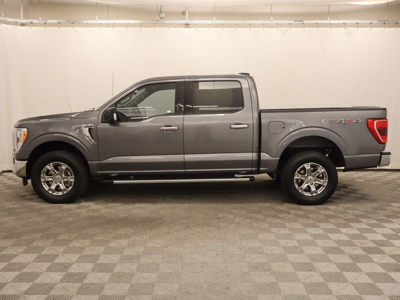 2022 Ford F-150 XLT Crew Cab