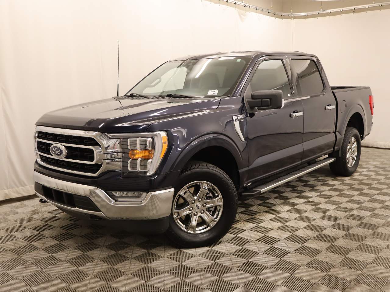2022 Ford F-150 XLT Crew Cab