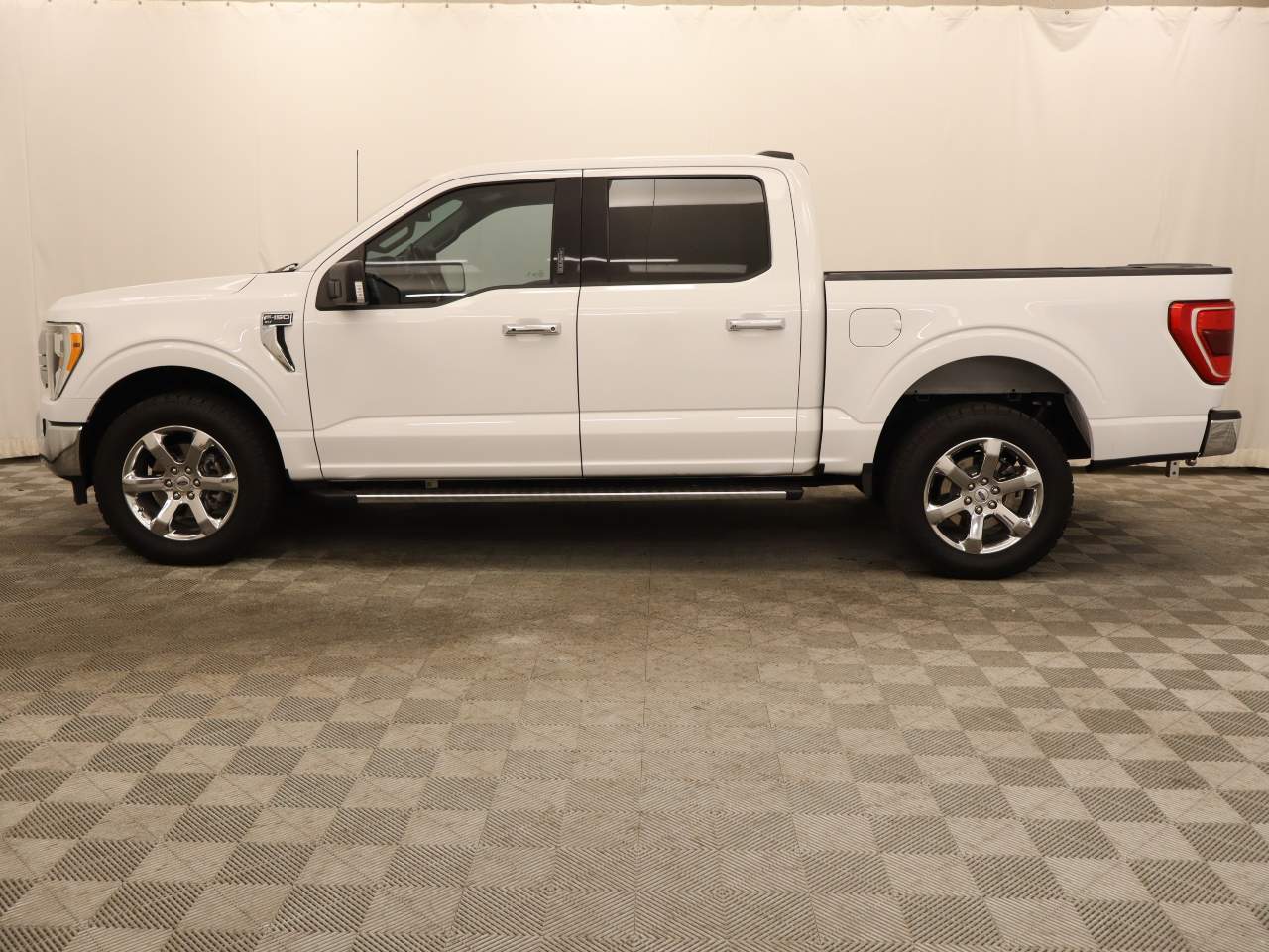 2021 Ford F-150 XLT Crew Cab