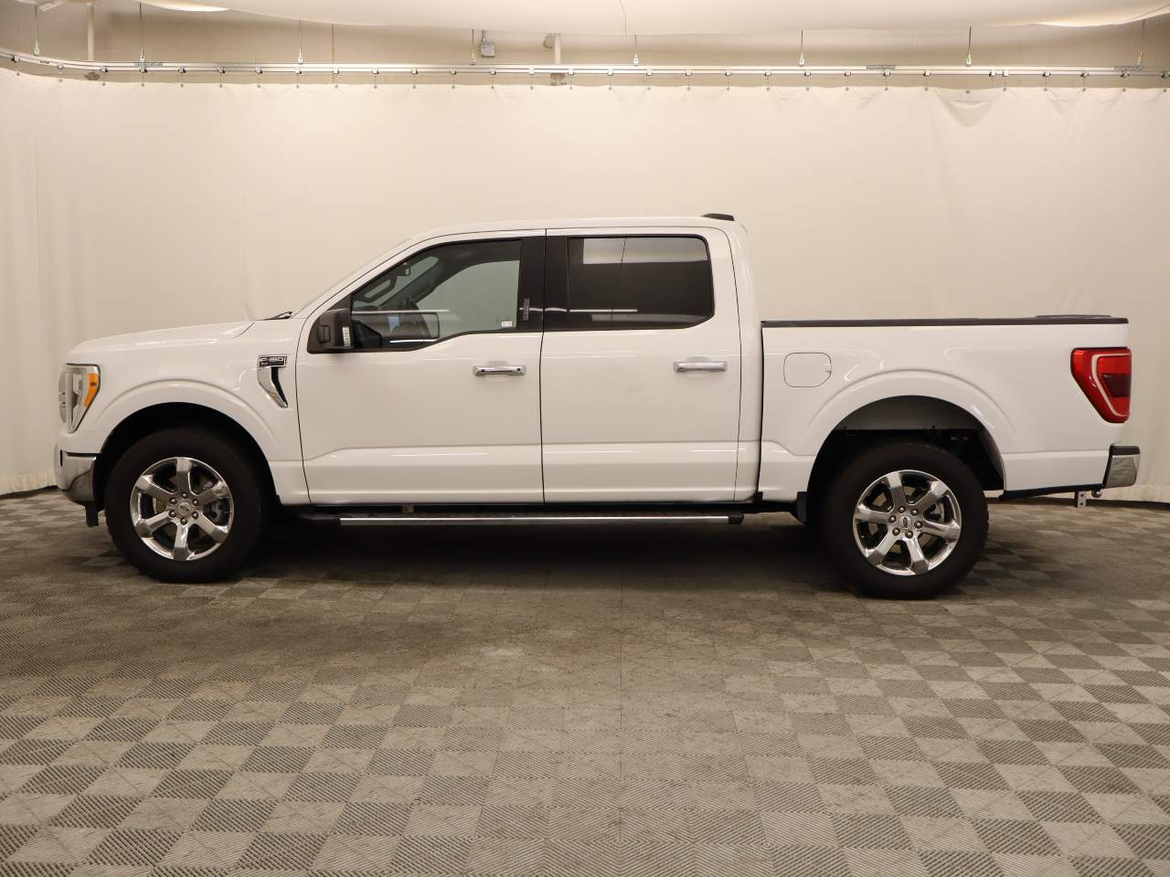 2021 Ford F-150 XLT Crew Cab