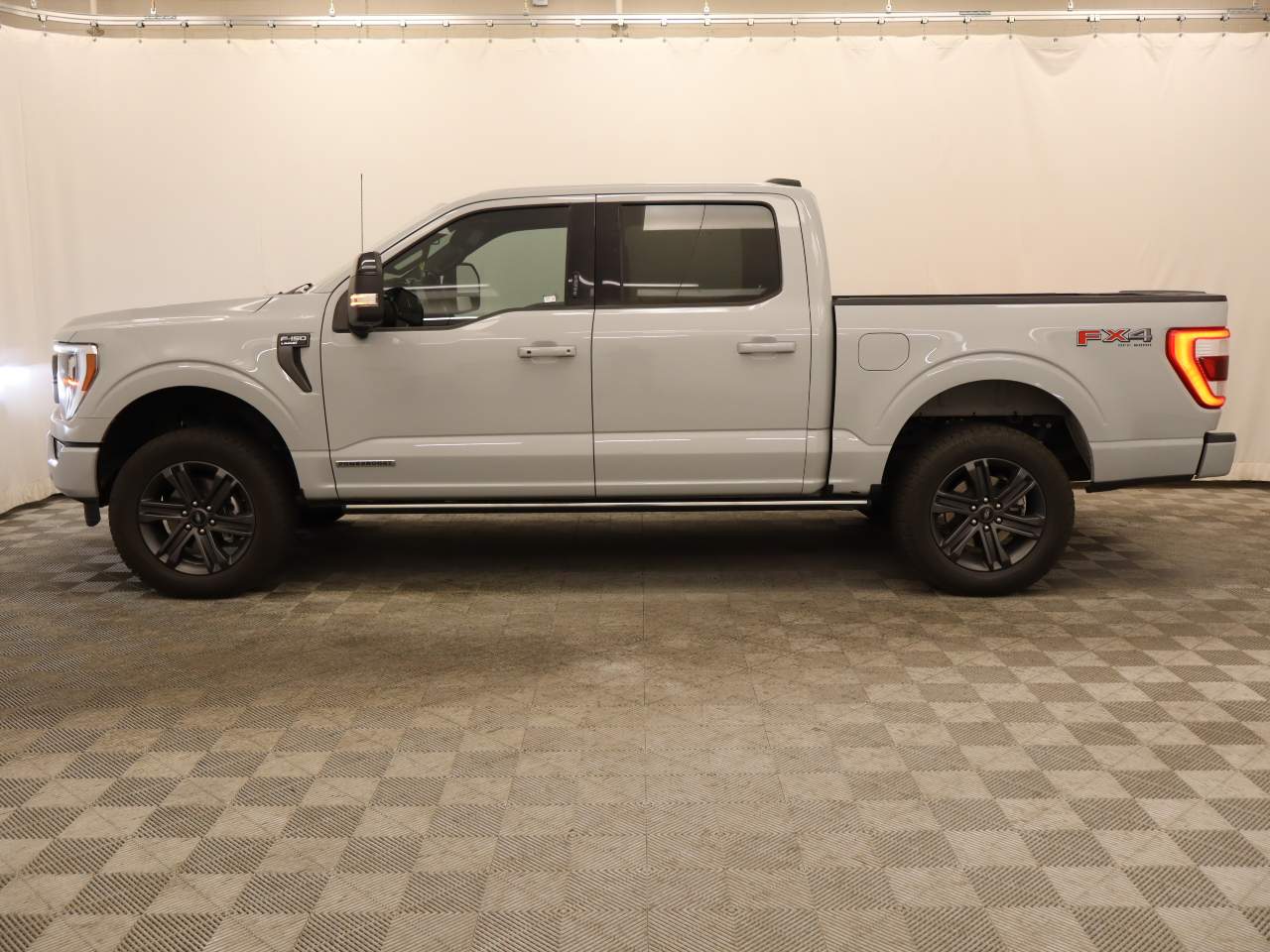 2023 Ford F-150 Lariat Crew Cab