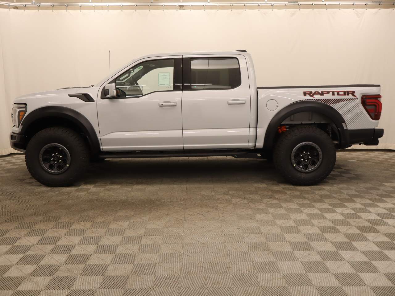 2025 Ford F-150 SuperCrew Raptor