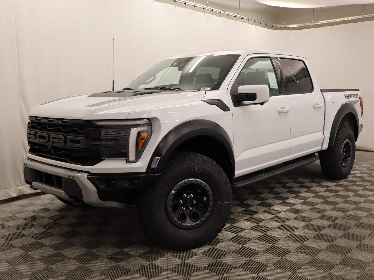 2025 Ford F-150 SuperCrew Raptor