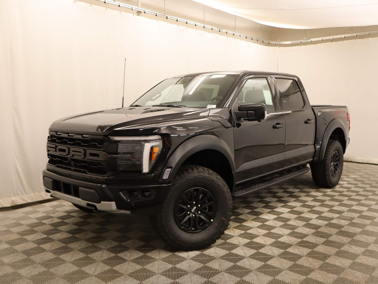 2025 Ford F-150 SuperCrew Raptor