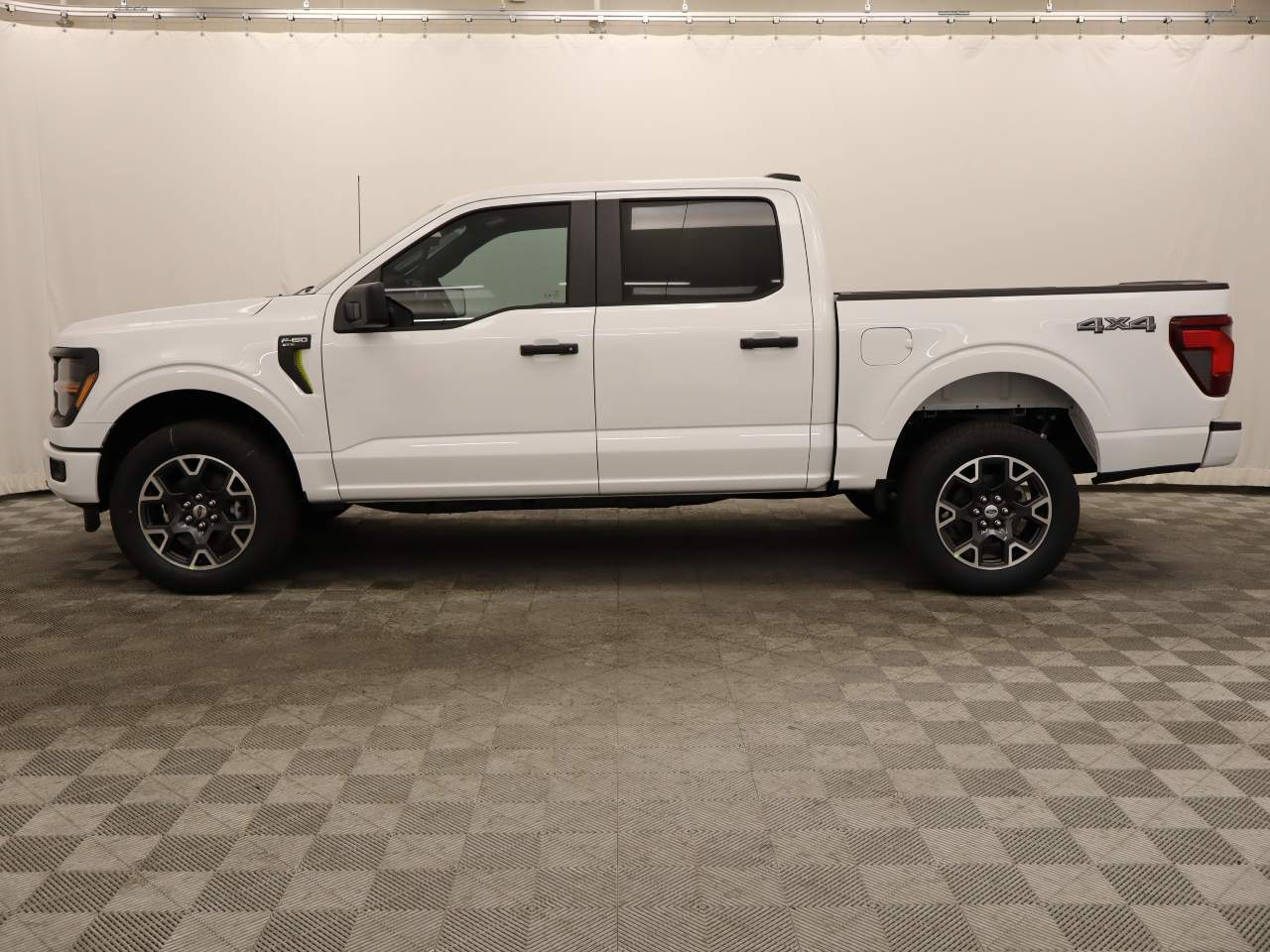 2025 Ford F-150 SuperCrew STX