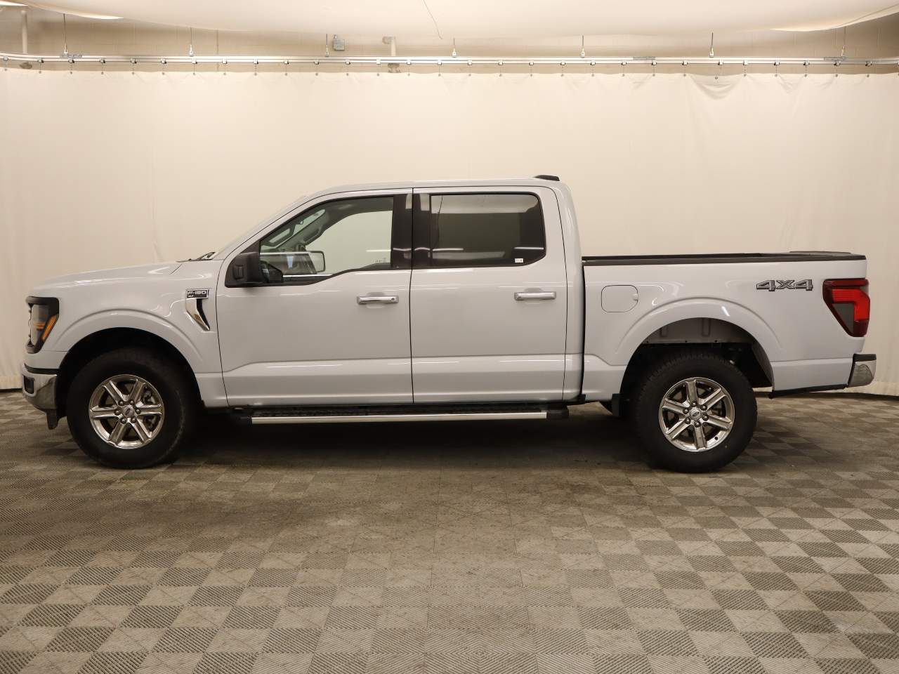 2025 Ford F-150 XLT Crew Cab
