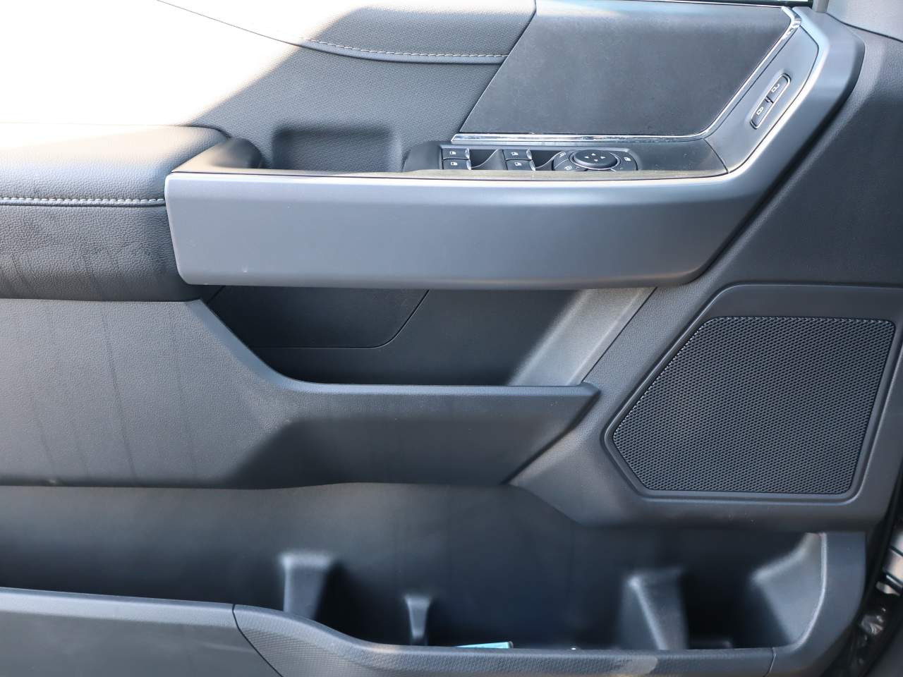 2025 Ford F-150 SuperCrew XLT