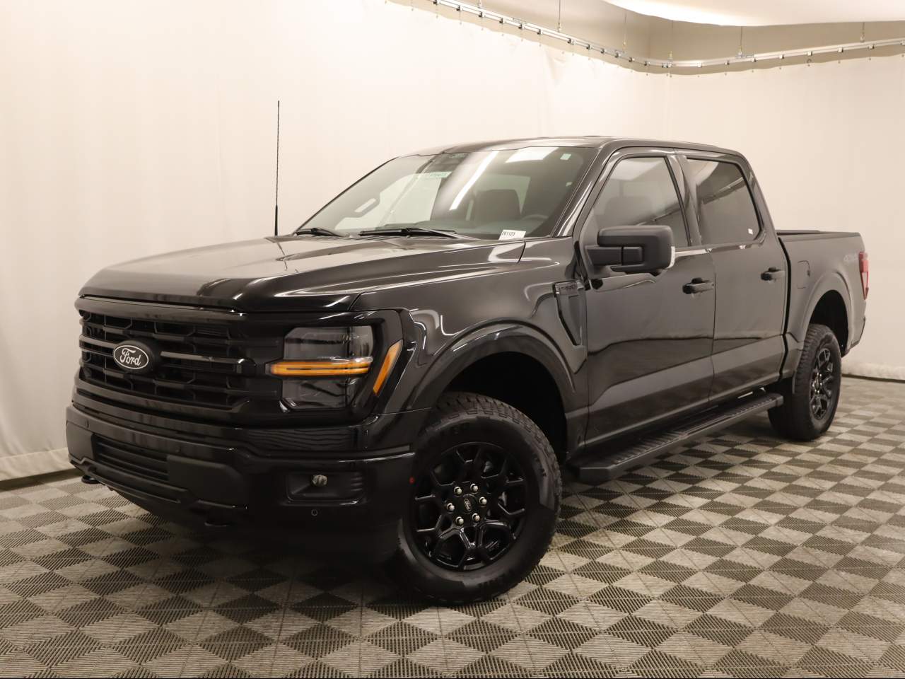 2026 Ford F-150 SuperCrew XLT