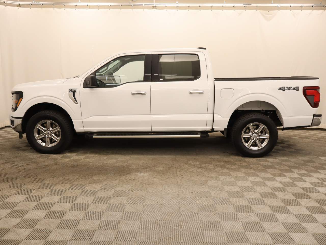 2025 Ford F-150 XLT Crew Cab