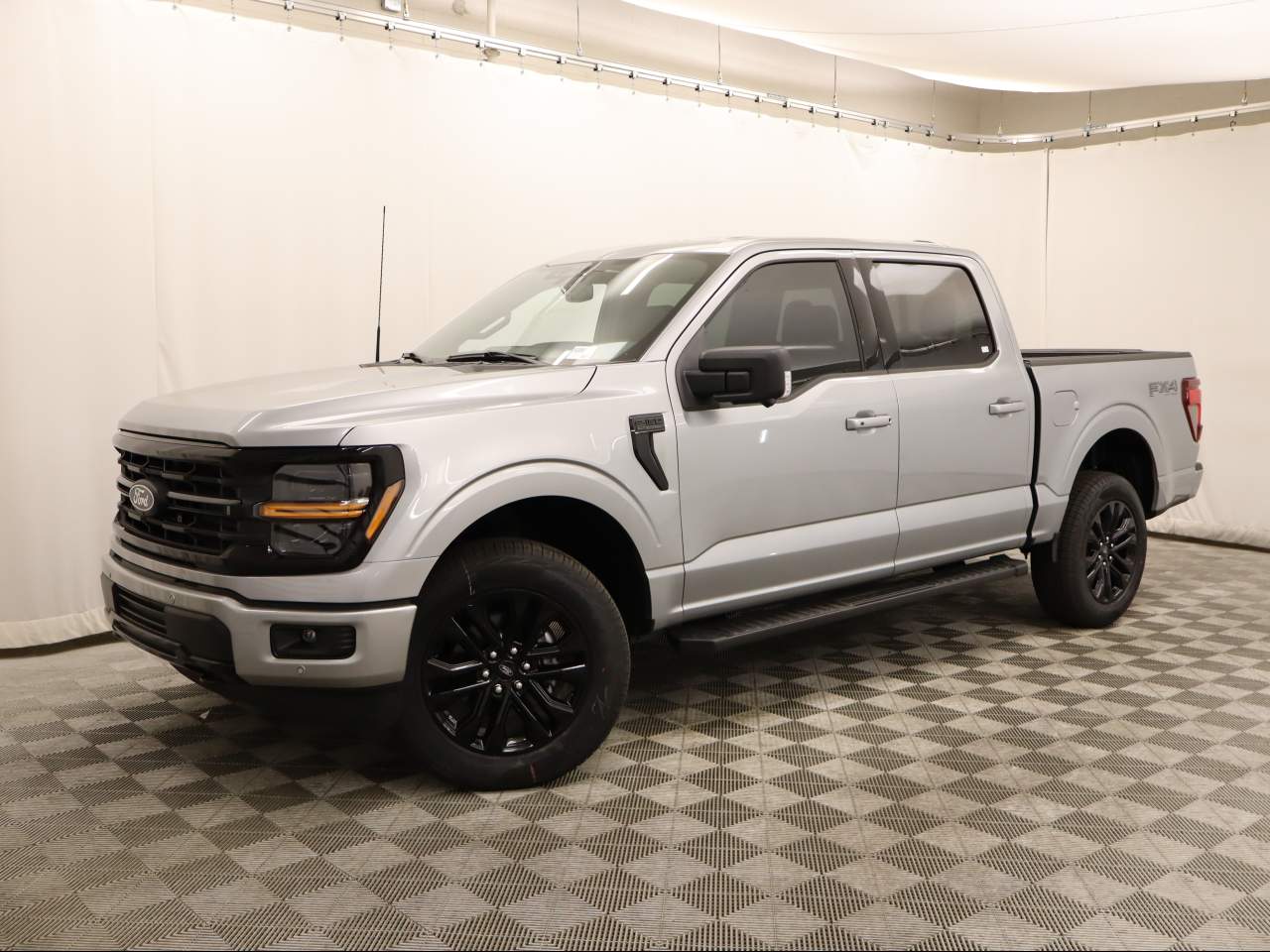 2025 Ford F-150 SuperCrew XLT