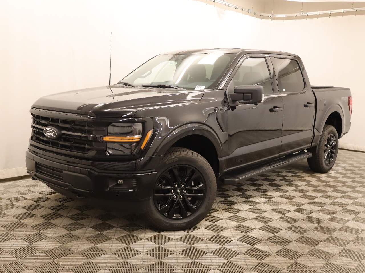 2026 Ford F-150 SuperCrew XLT