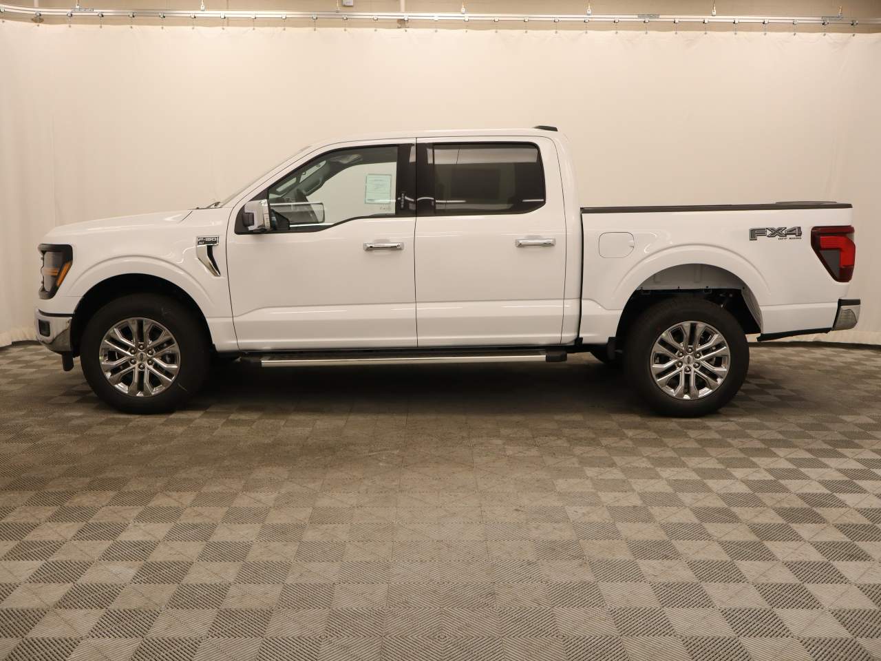 2024 Ford F-150 SuperCrew XLT