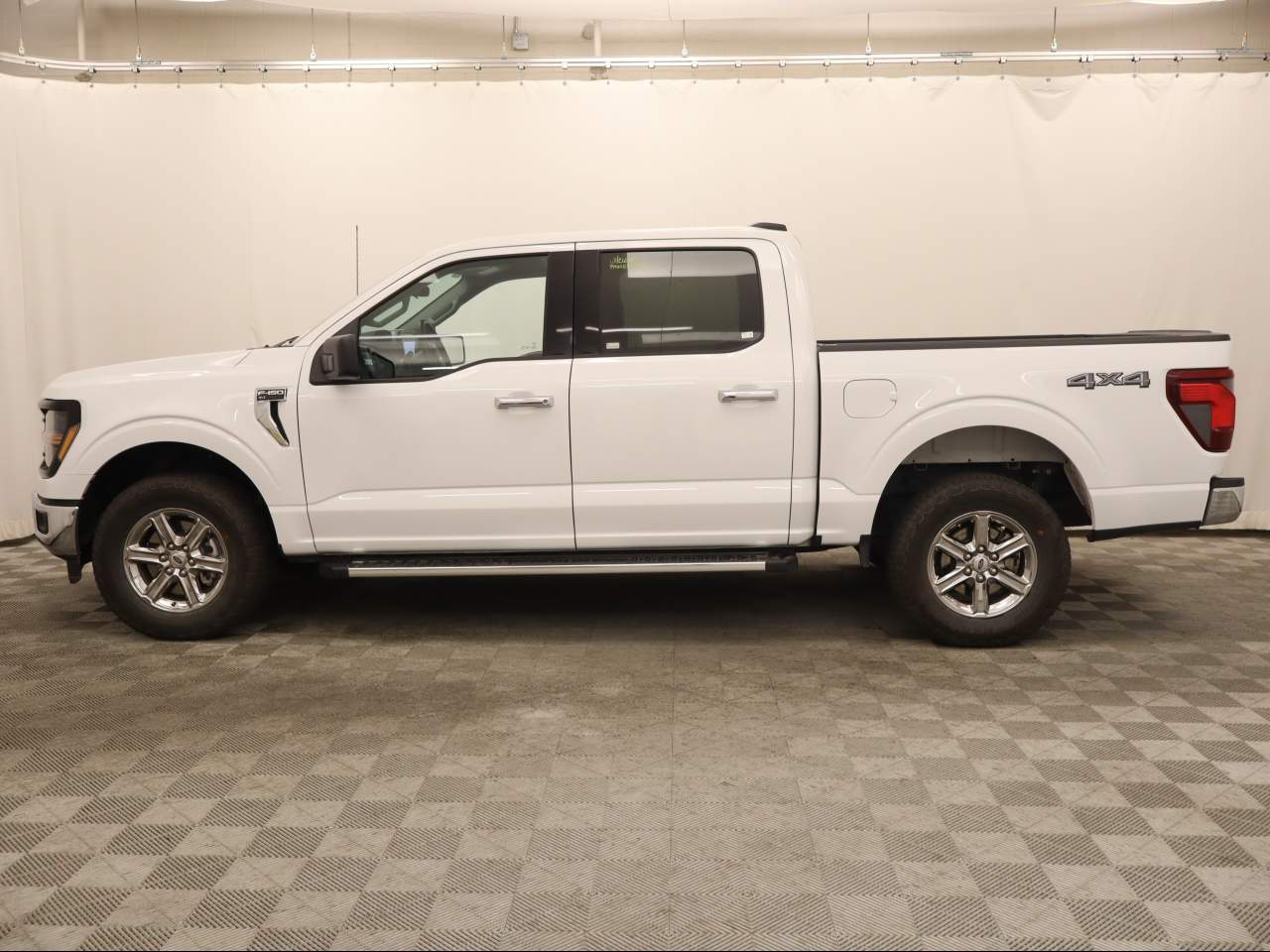 2025 Ford F-150 XLT Crew Cab