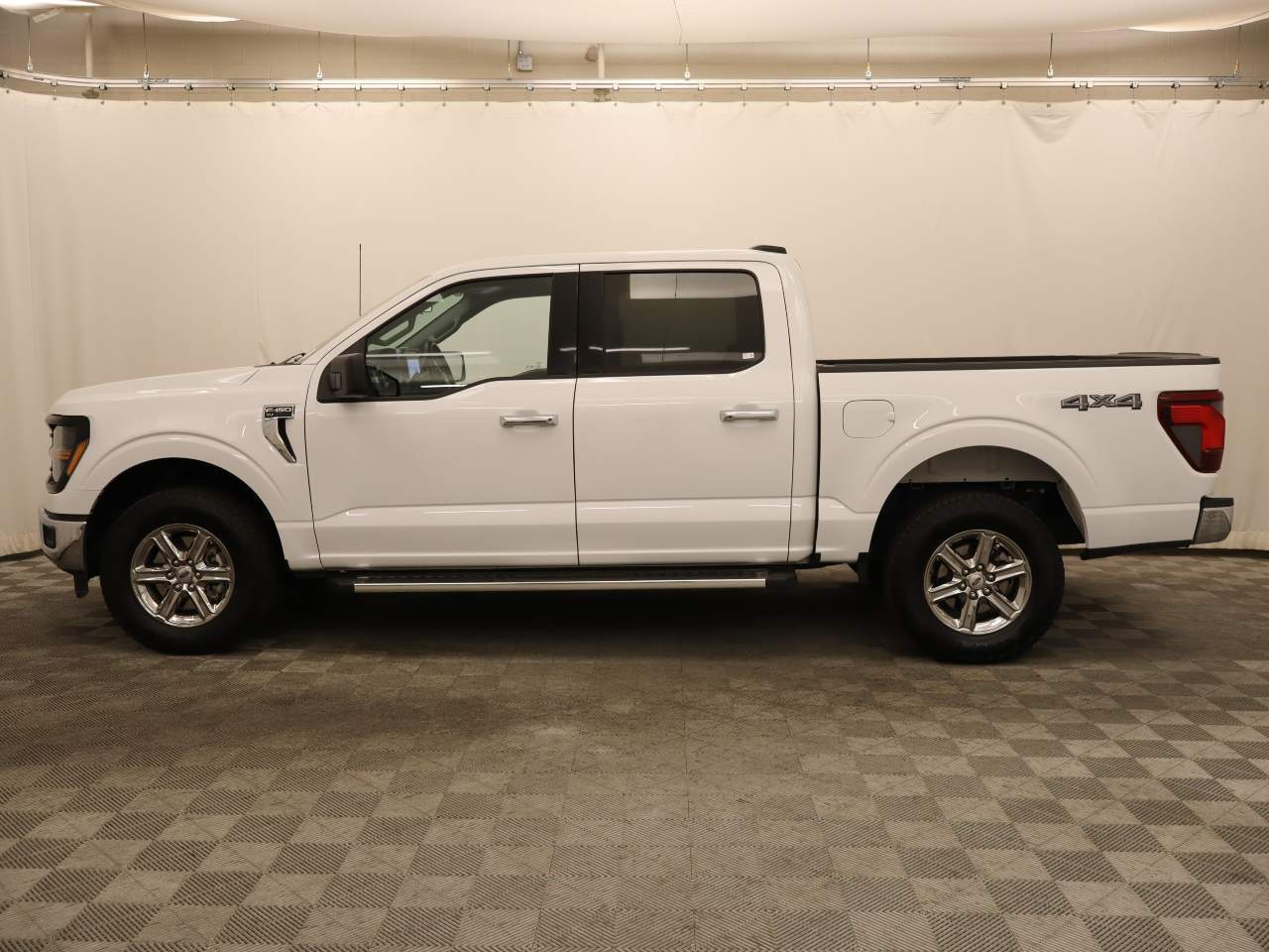 2025 Ford F-150 XLT Crew Cab