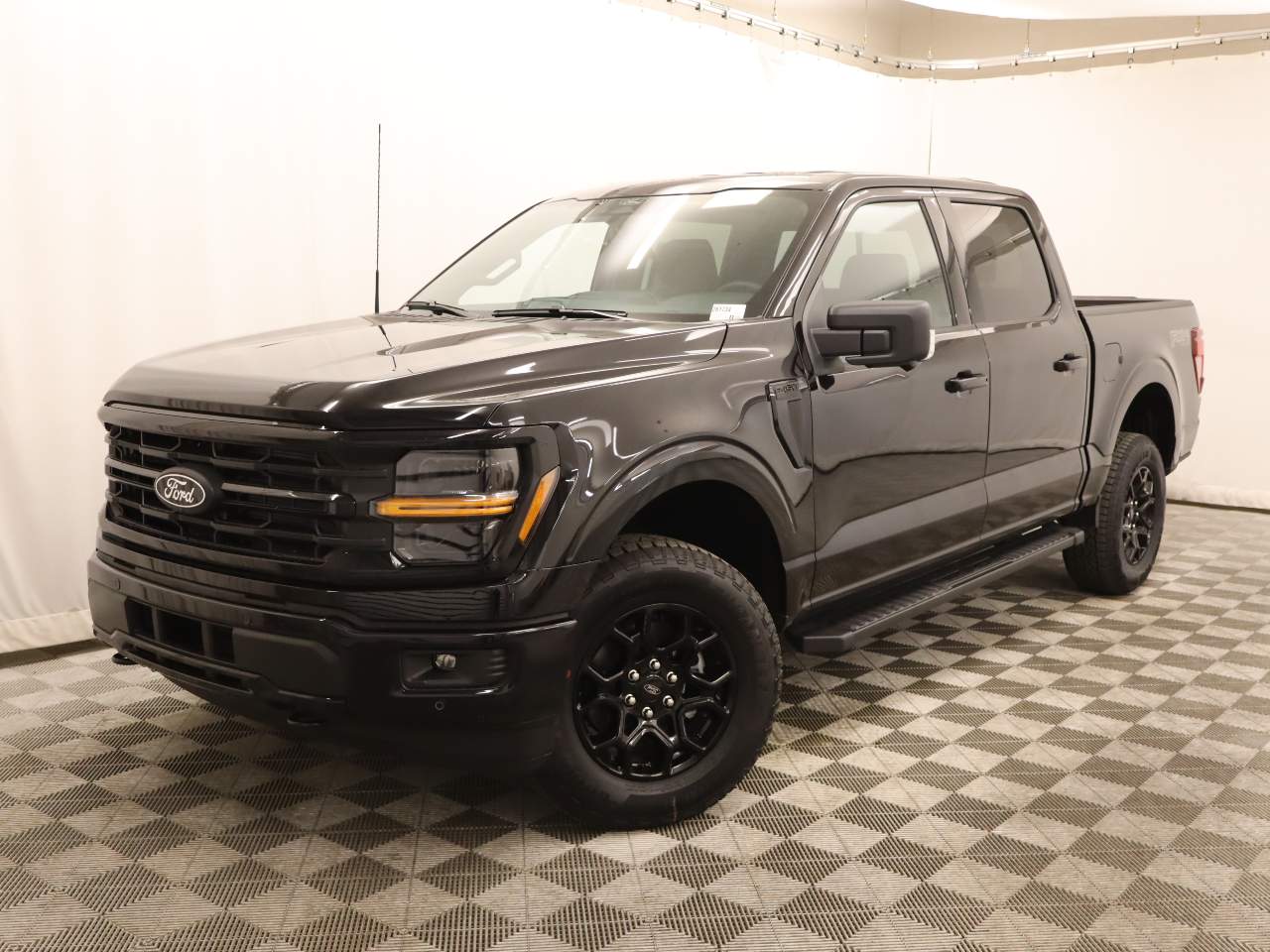 2026 Ford F-150 SuperCrew XLT