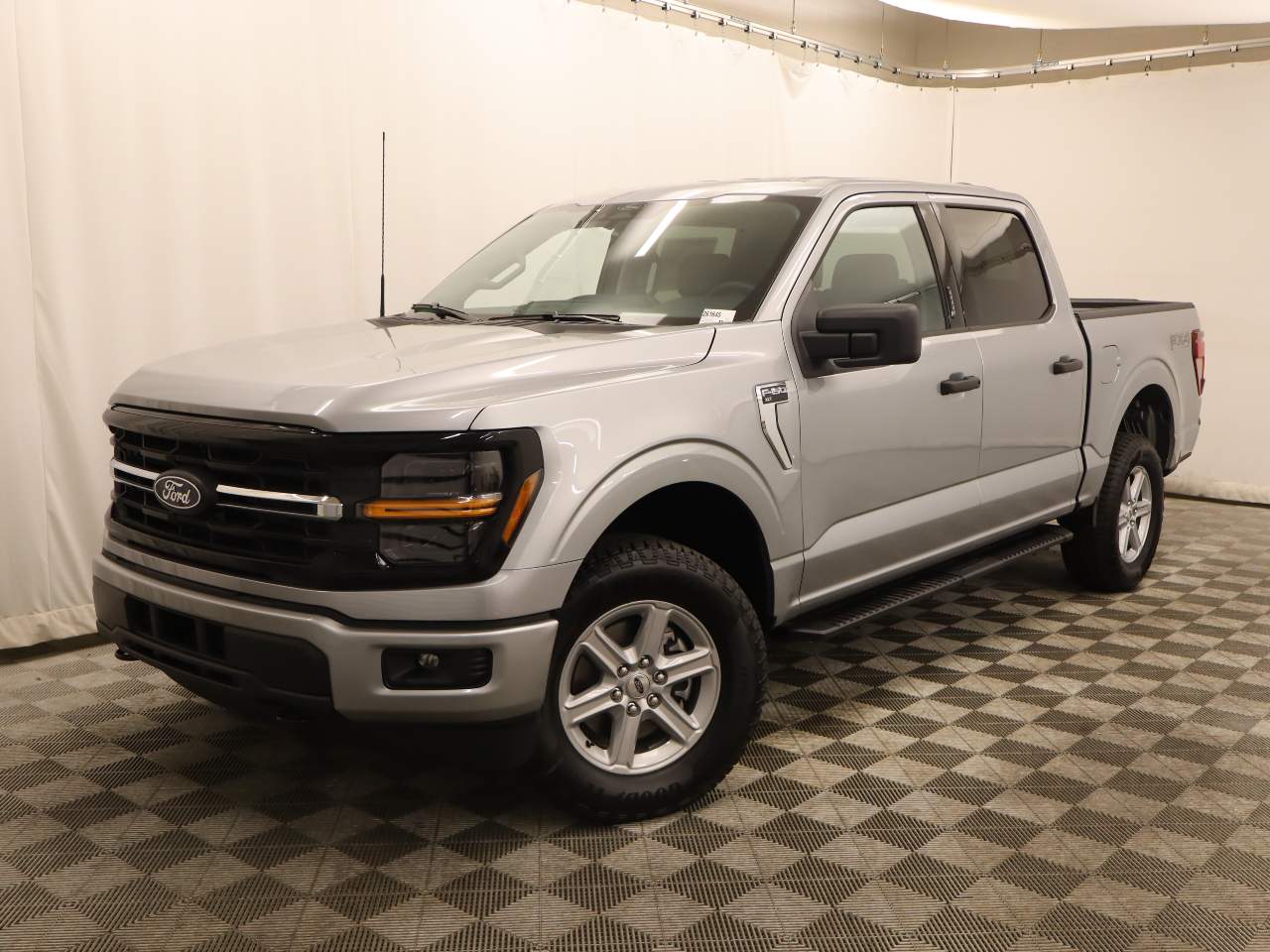 2026 Ford F-150 SuperCrew XLT