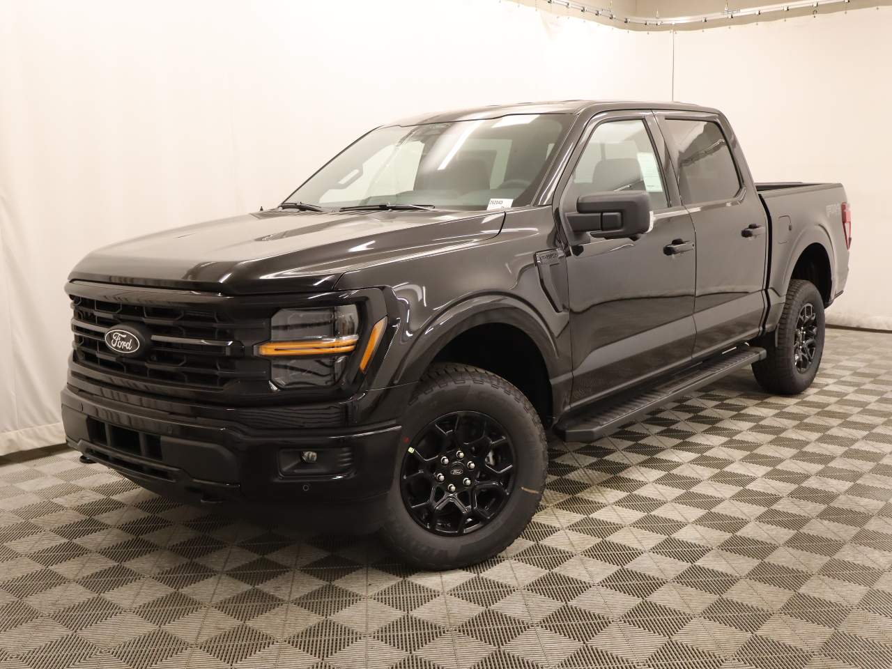 2026 Ford F-150 SuperCrew XLT