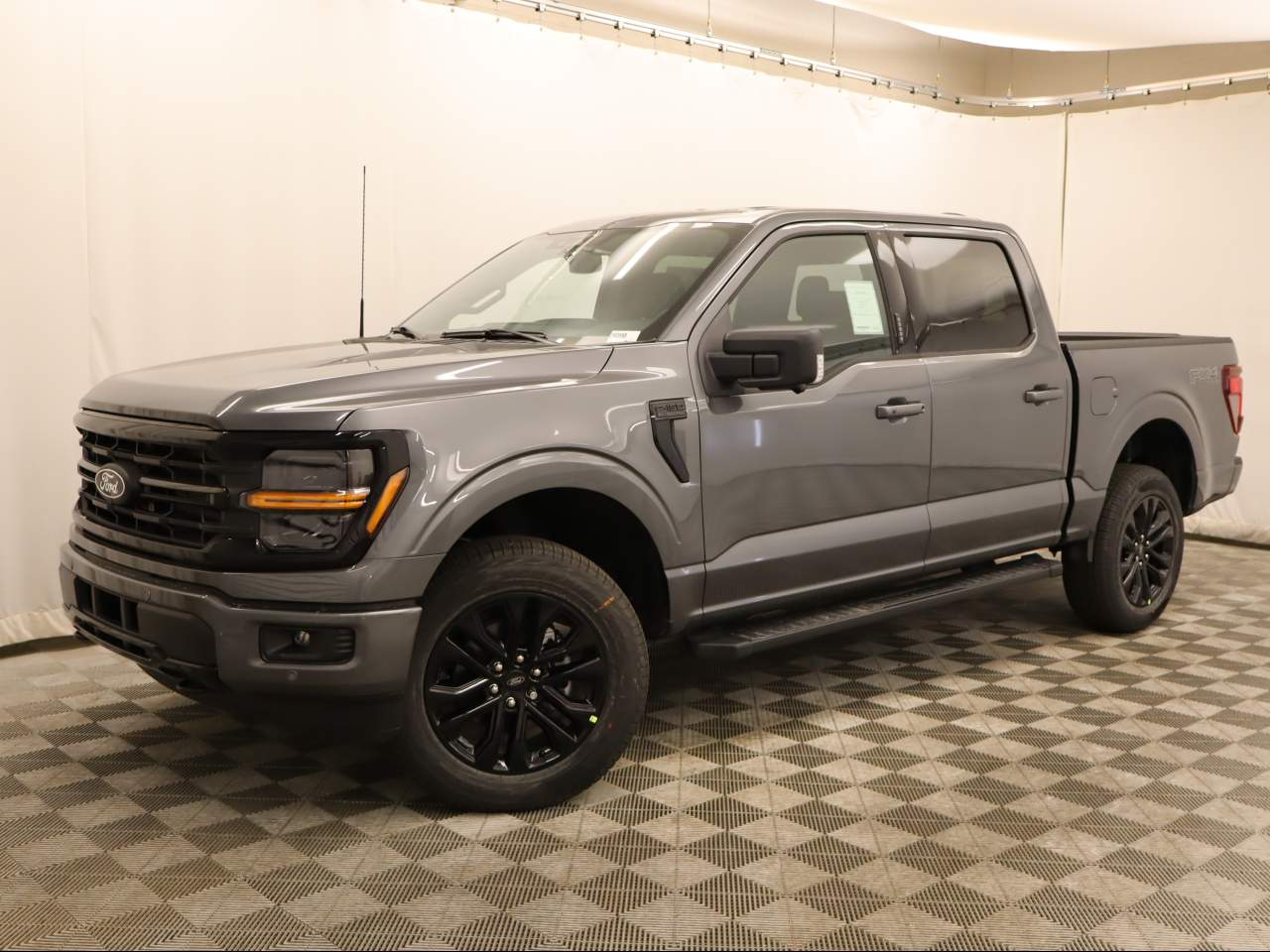 2026 Ford F-150 SuperCrew XLT