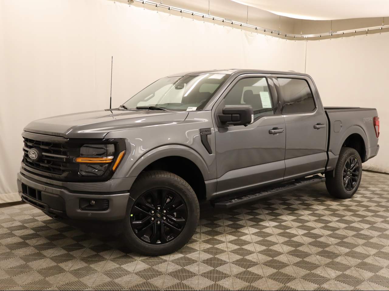 2026 Ford F-150 SuperCrew XLT