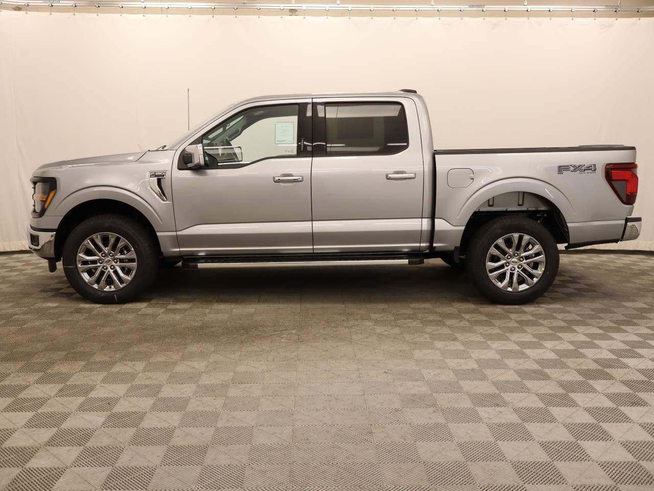 2024 Ford F-150 SuperCrew XLT