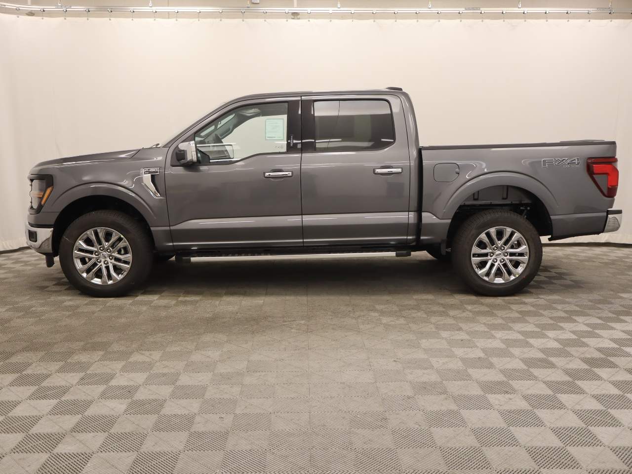 2024 Ford F-150 SuperCrew XLT