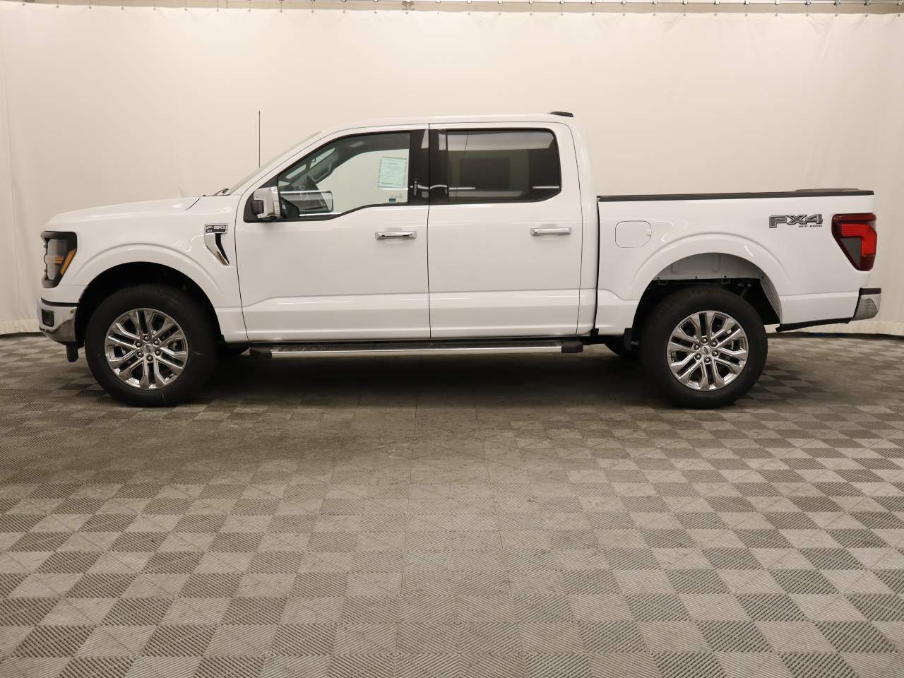 2024 Ford F-150 SuperCrew XLT