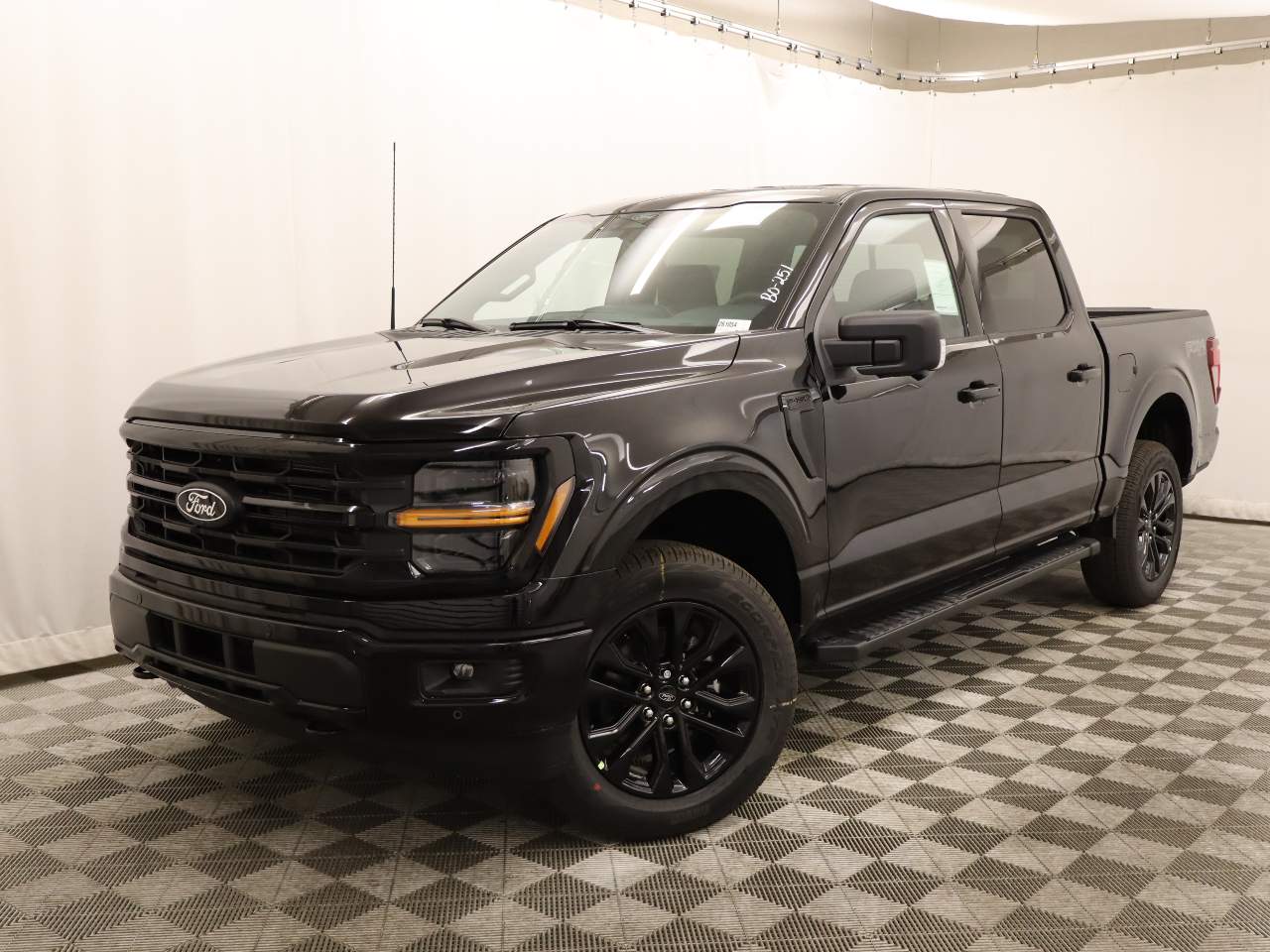 2026 Ford F-150 SuperCrew XLT