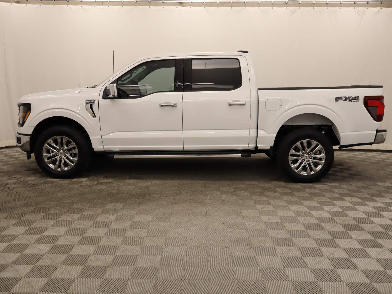 2024 Ford F-150 SuperCrew XLT