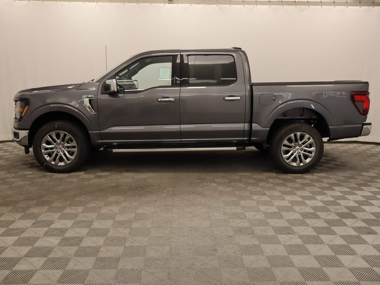 2024 Ford F-150 SuperCrew XLT