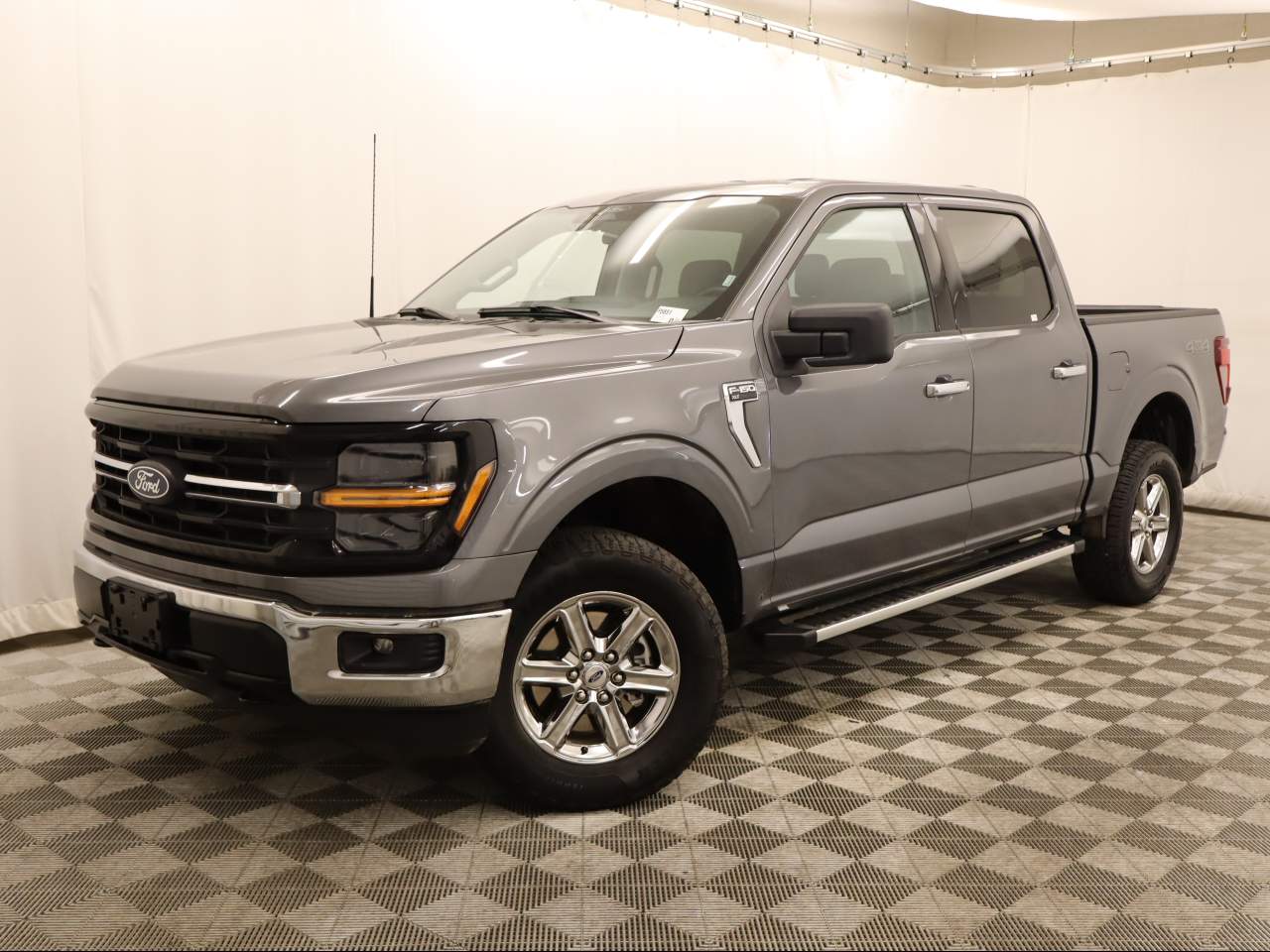 2025 Ford F-150 XLT Crew Cab