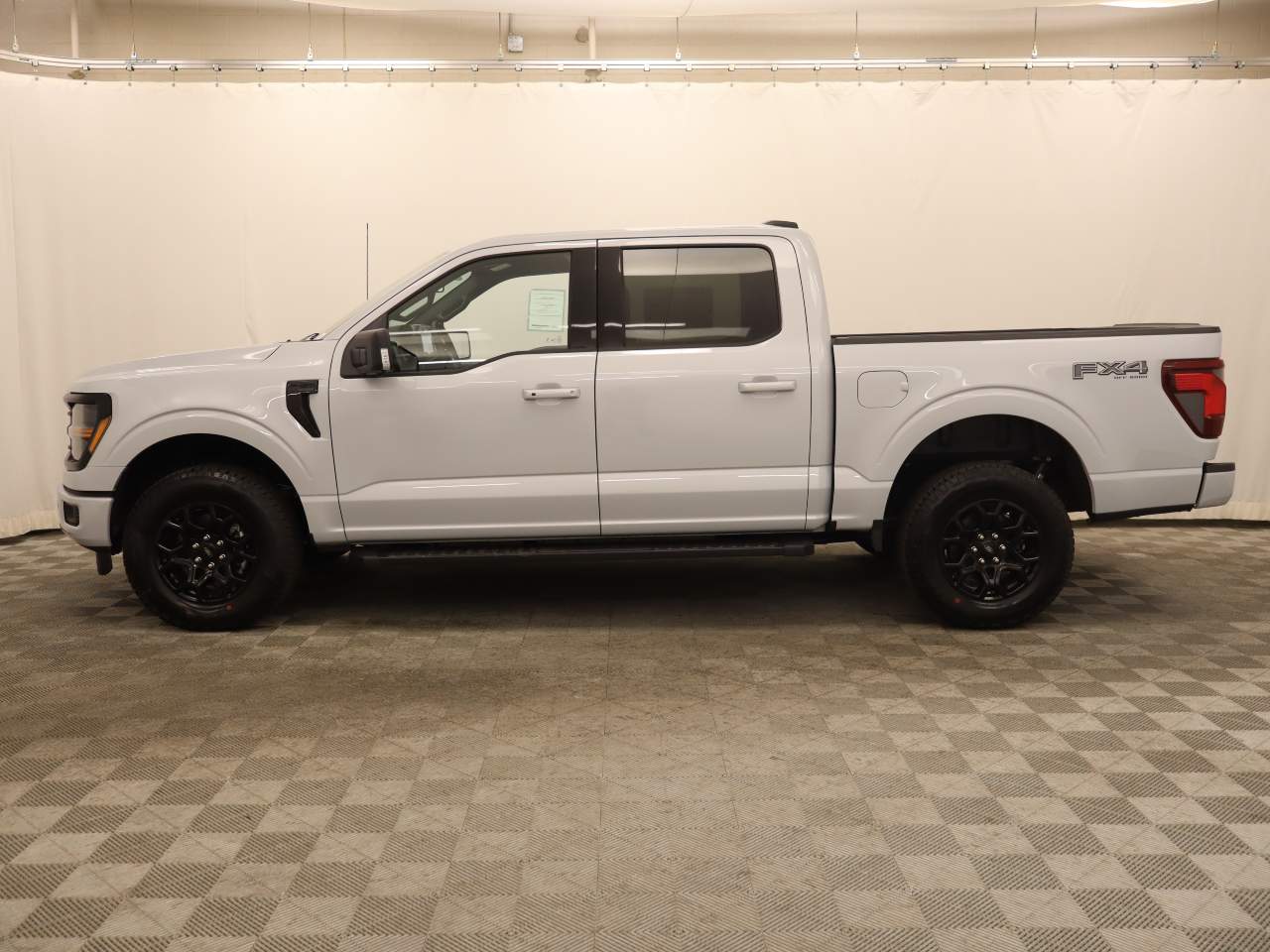 2025 Ford F-150 SuperCrew XLT