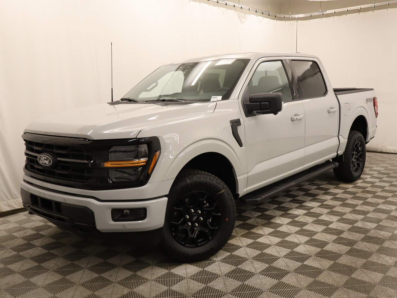 2026 Ford F-150 SuperCrew XLT