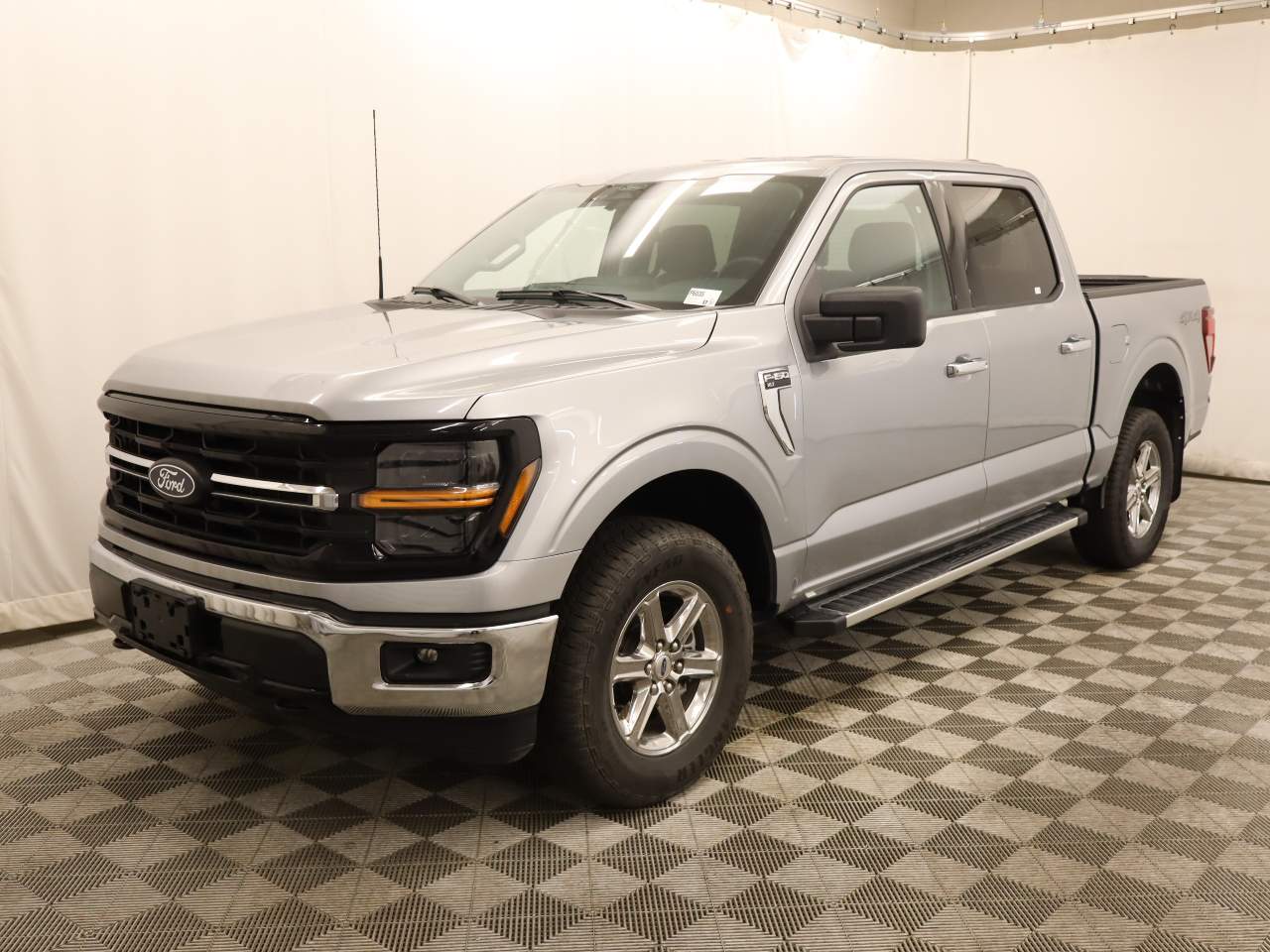 2025 Ford F-150 XLT Crew Cab