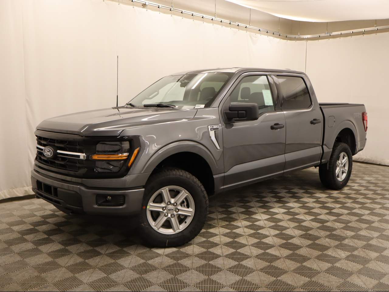 2026 Ford F-150 SuperCrew XLT