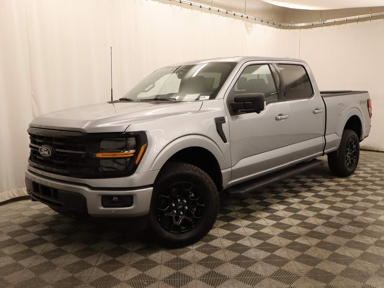 2026 Ford F-150 SuperCrew XLT